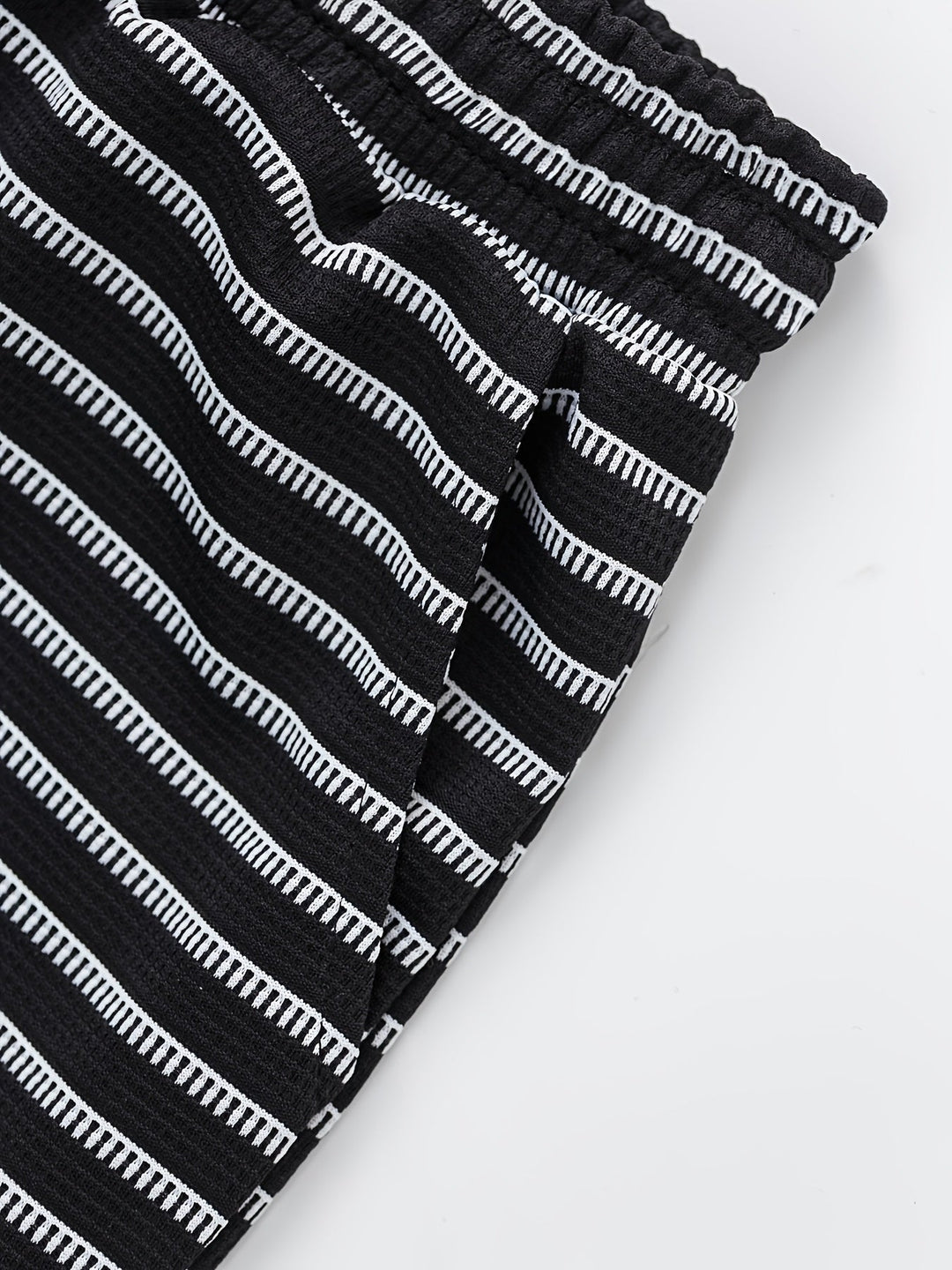 Tavo Stripe Short