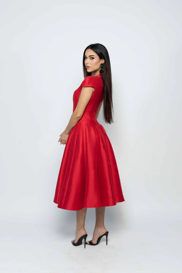 Bourgeoise – The Sculpted Elegance Dress
