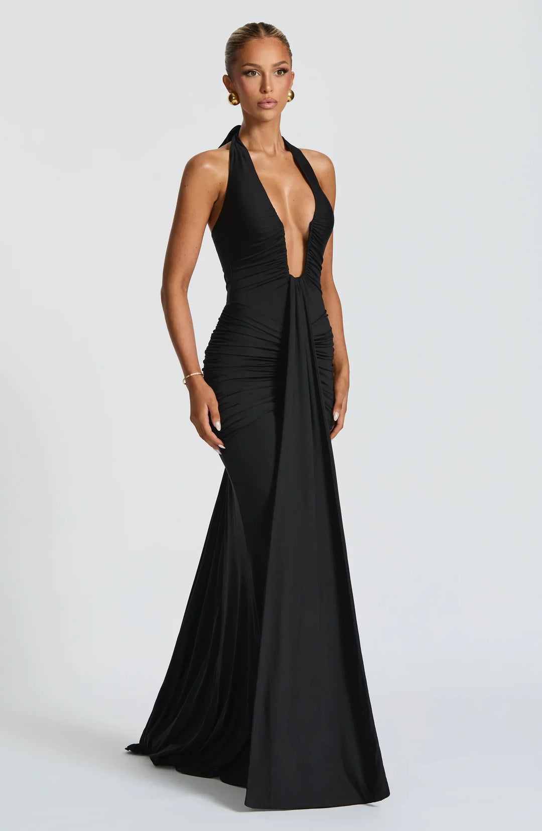 Aura – The Sculpted Goddess Gown