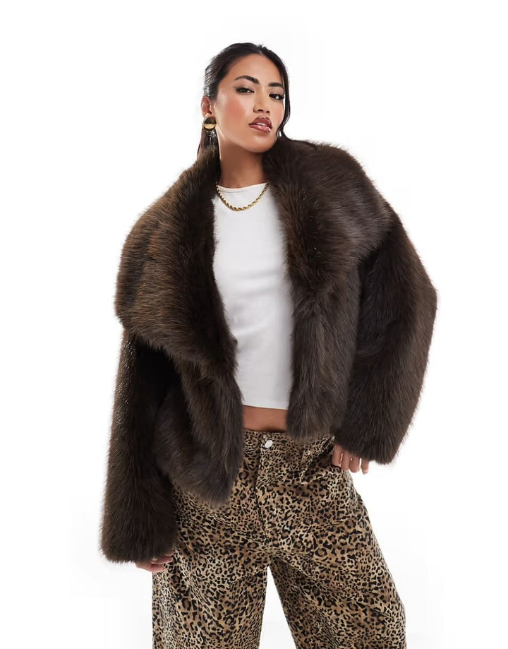 Lilyna – The Luxe Faux Fur Statement