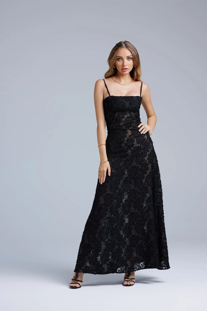 Nocturne – The Midnight Elegance Gown
